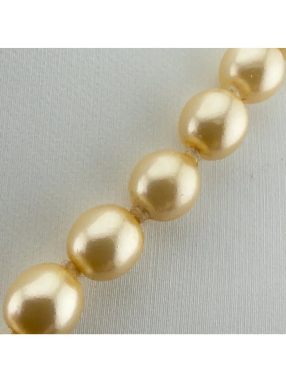 Vintage Faux Pearl Necklace Grape Leaf Rhinestone Pendant 25